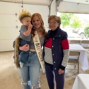 Meet your Posher, Becky